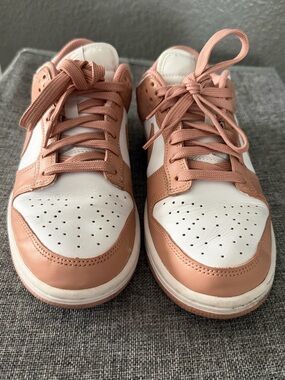 Nike Women’s Dunk Low Shows- White/Rose Whisper